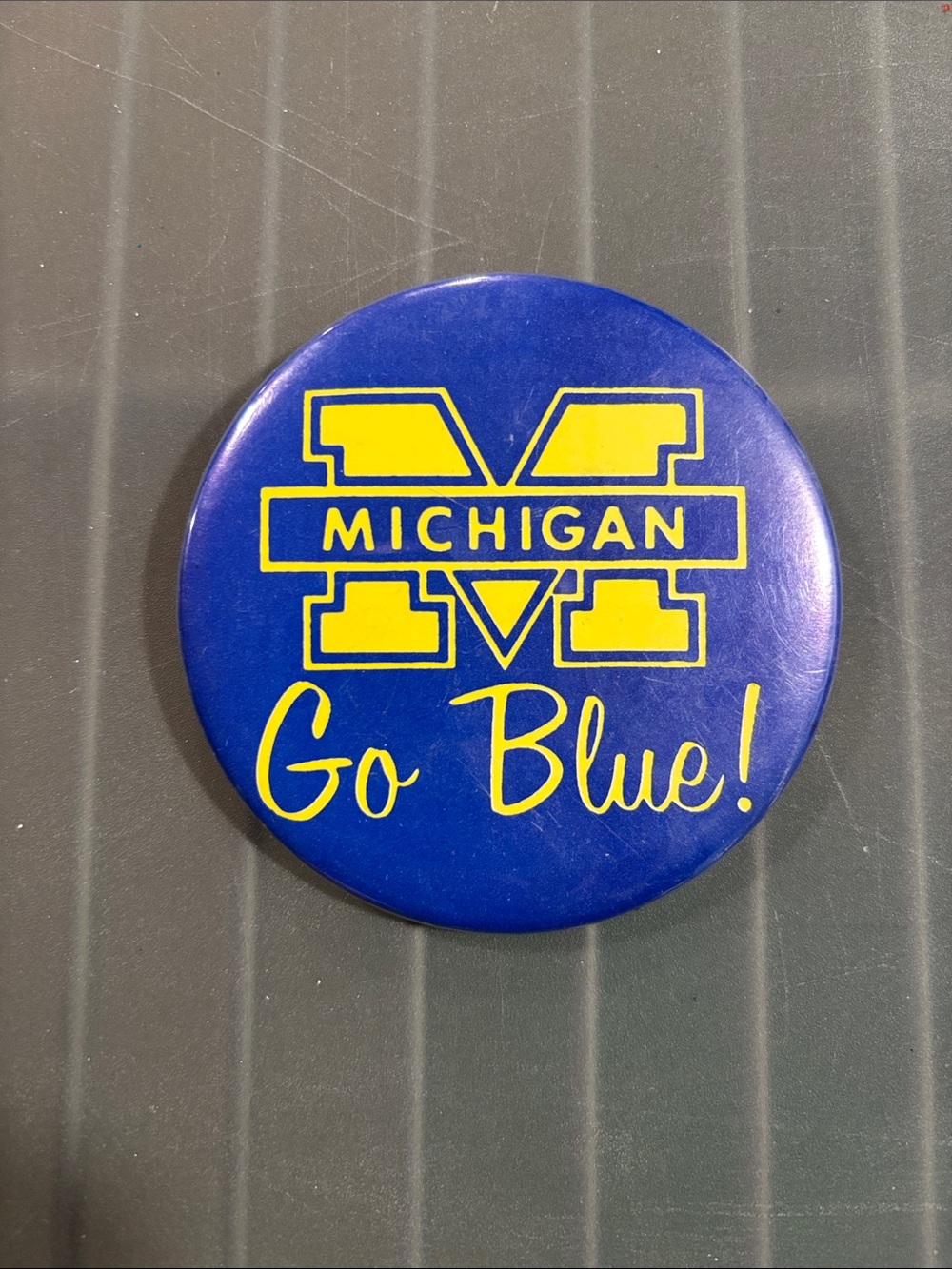 University of MICHI 'Go Blue' Round Button - Blue & Yellow